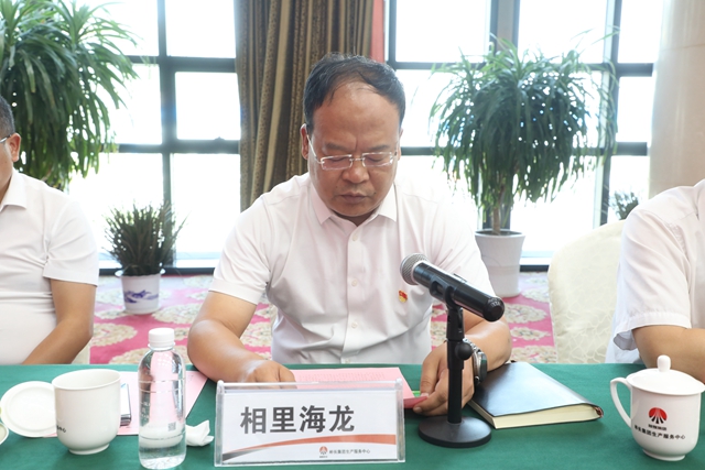 1694915646350829.jpg 3.ÃÏ´å¿óµ³Î¯¸±Êé¼Ç¡¢¶Ê³¤¡¢×Ü˾ÀíÏàÀﺣÁú.JPG