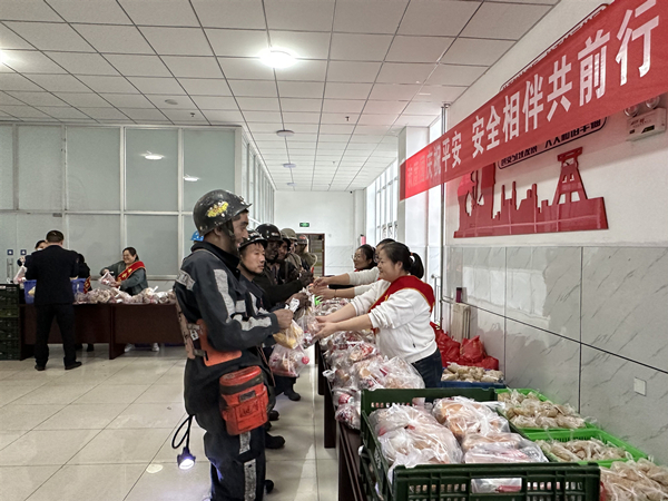 1696210530551973.jpg 0.jpg