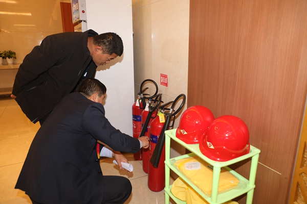 1700442134178500.jpg 2_¸±±¾.jpg