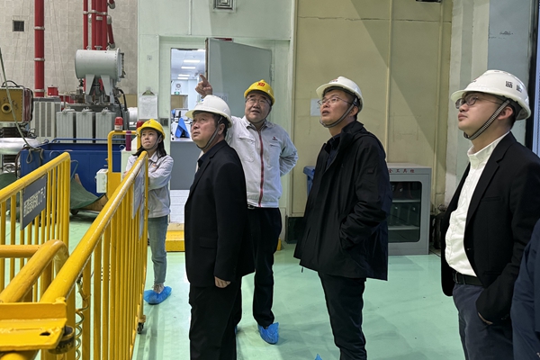 1701157762201022.jpg 旅行展厅_副本.jpg