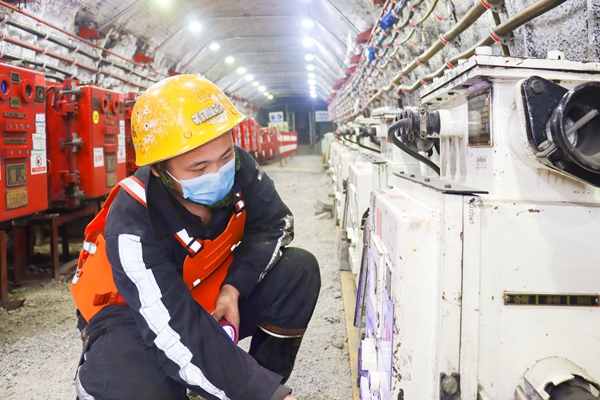 1702890219975749.jpg 1_¸±±¾.jpg