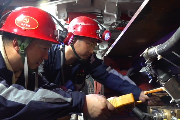 1705461654157078.jpg 3 ¡°µ³½¨+¡±Ô˶¯_¸±±¾.jpg