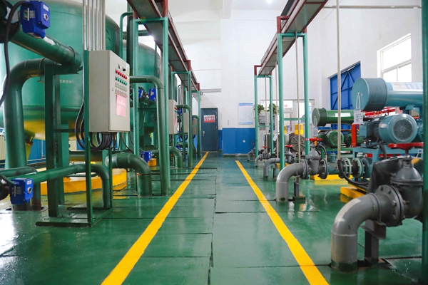 1711614937208526.jpg 2Ë®´¦Öóͷ£³µ¼ä_¸±±¾.jpg