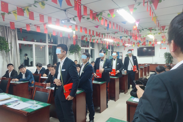 1716260922185829.jpg 检查自救器熟练掌握_副本.jpg