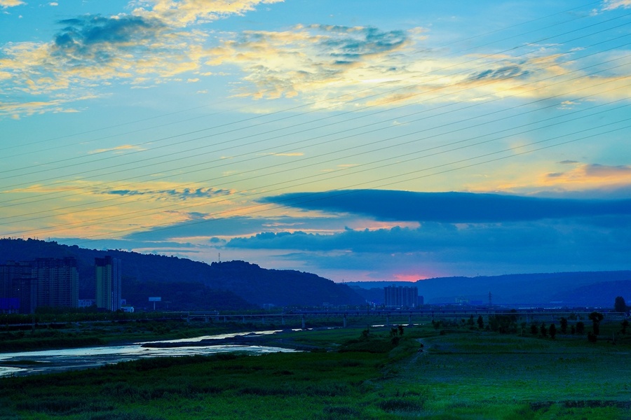 À¶É«µÄÌì¿Õ