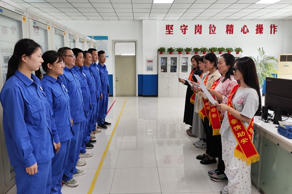 1727313719821781.jpg 女工嘱安_副本.jpg