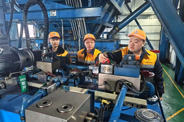 1737444079335816.jpg ×°³µ²Ö×°±¸Ñ²¼ì_¸±±¾.jpg