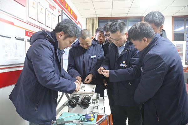 2 0A8A0103_����.jpg