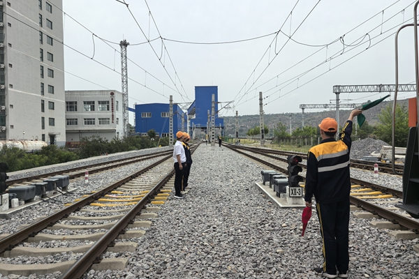 1748487060882308.jpg 手信号培训_副本.jpg