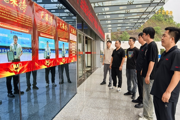 1751443336654741.jpg 1_¸±±¾.jpg