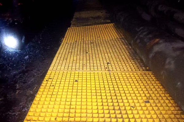 1752044568172360.jpg ÃÏ´å¿ó_¸±±¾.jpg